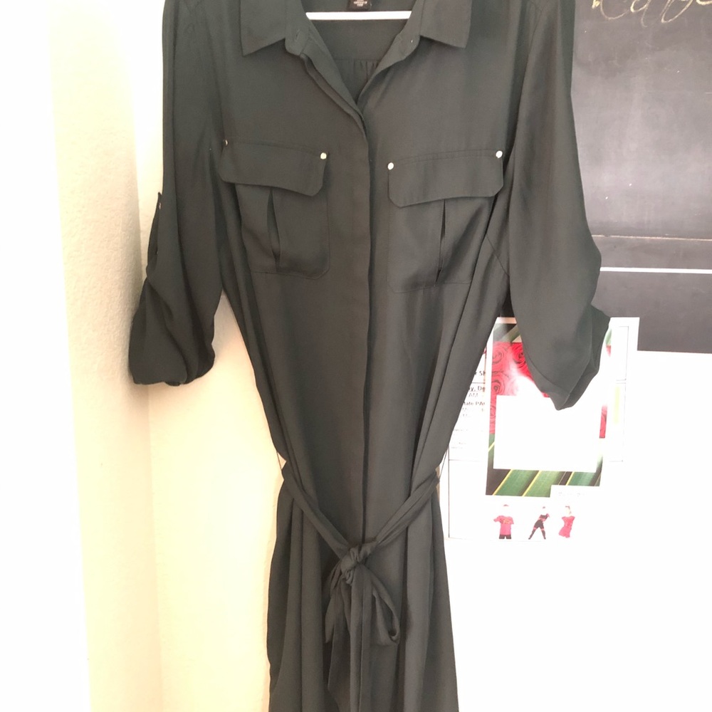 Dress - Picture 6 of 7